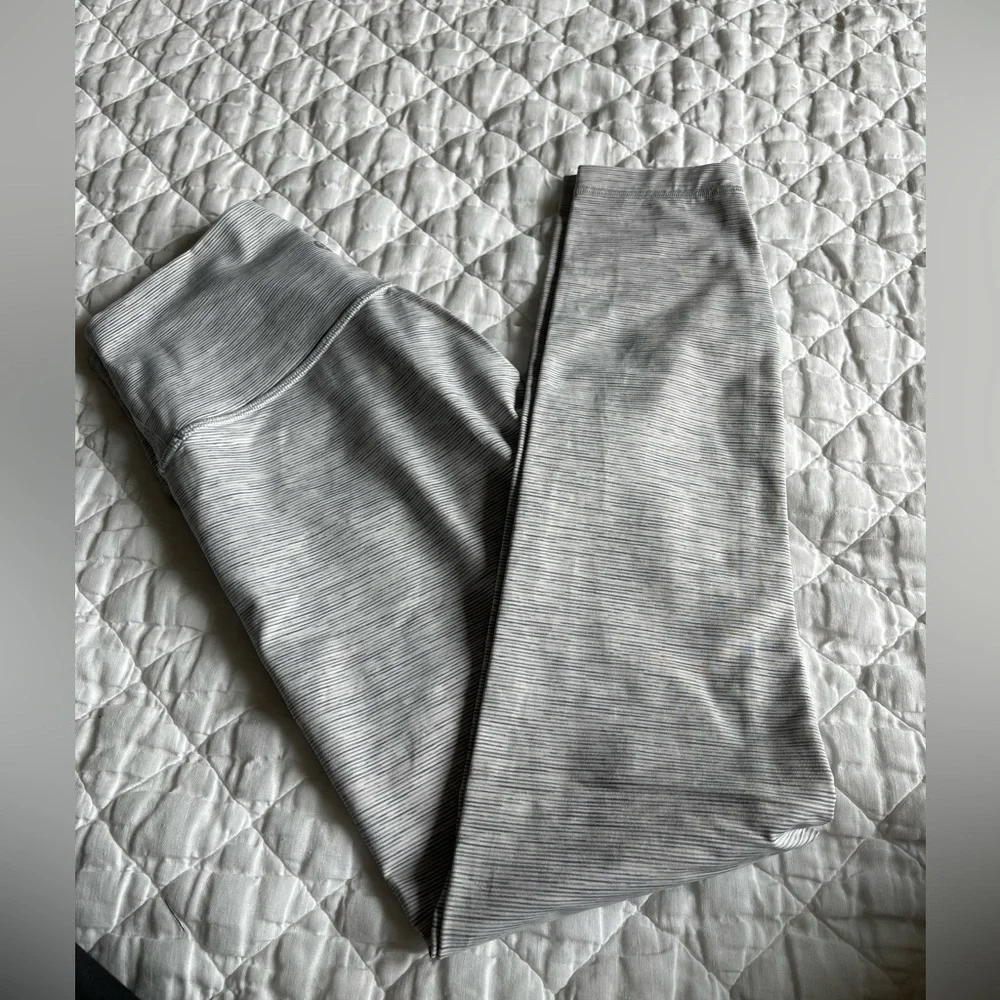 High Rise Legging - Picture 2 of 3